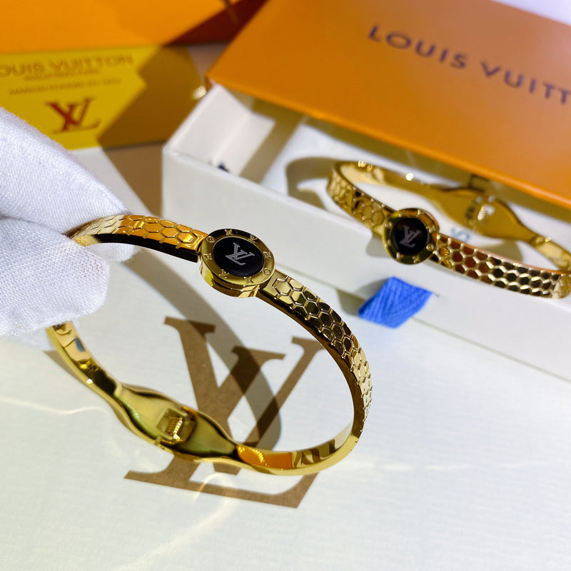 Luxury Women's Metal Bracelet