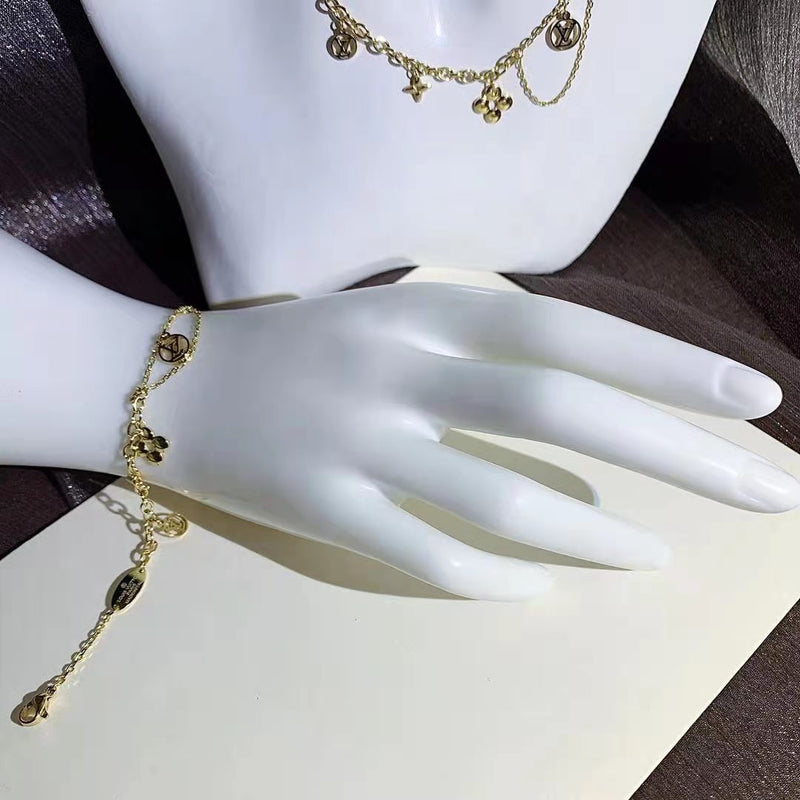 Gorgeous Necklace Bracelet Set Fashion Jewelry